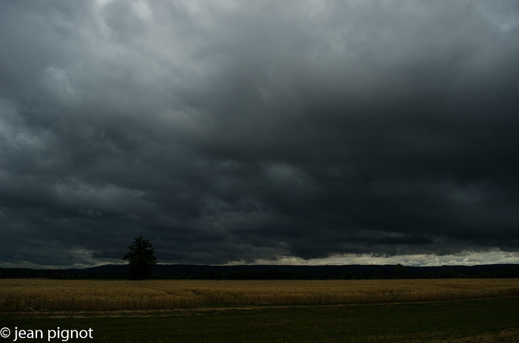 paysage d orage.jpg