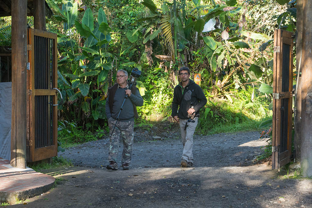 3-Jean Mi et notre guide.jpg