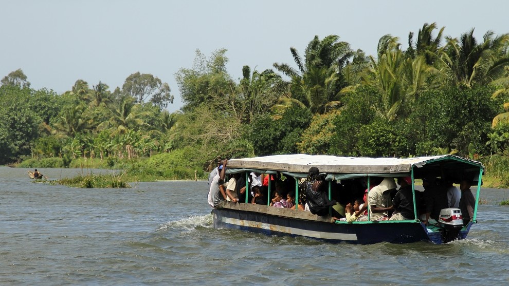 12 Transport en commun Pangalane.jpg