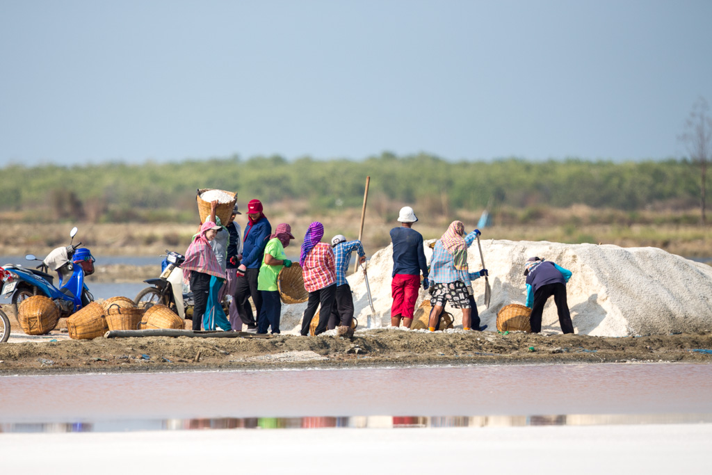 Salt pans 2018-03 Pak Thale.jpg